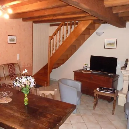 La Rochette, 3 Pieces, 4 Personnes - Fr-1-653-100 * La Rochette (Charente)