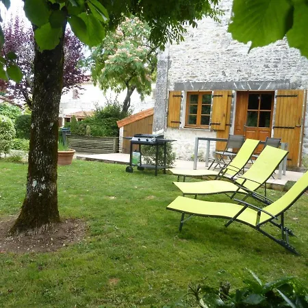 La Rochette, 3 Pieces, 4 Personnes - Fr-1-653-100 La Rochette (Charente)